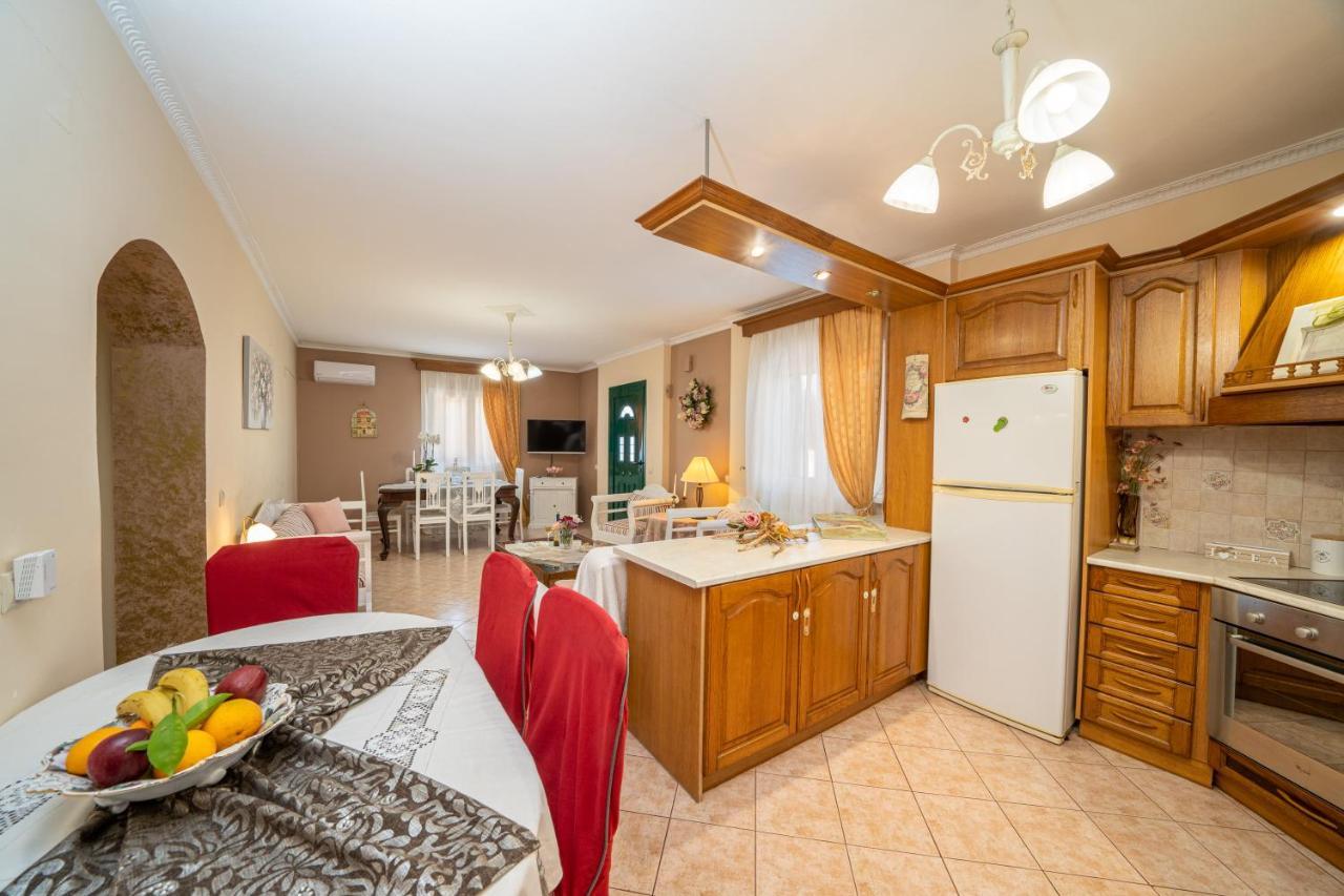 Artemis Superb 2 Bedroom Apartment 700 M Away From The Beach Minia Exteriör bild