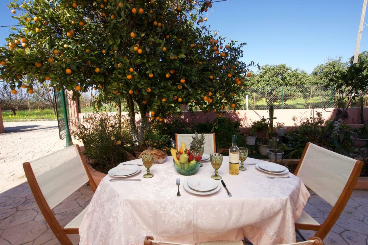 Artemis Superb 2 Bedroom Apartment 700 M Away From The Beach Minia Exteriör bild